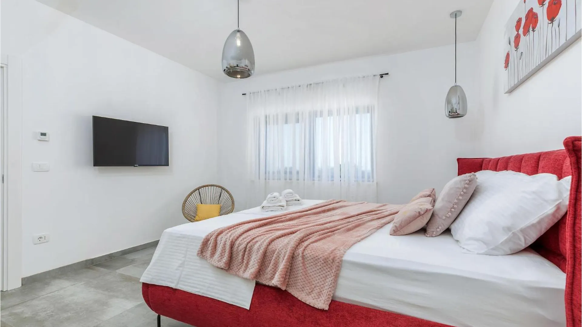 5 Bedroom Amazing Home In Galizana Croatia