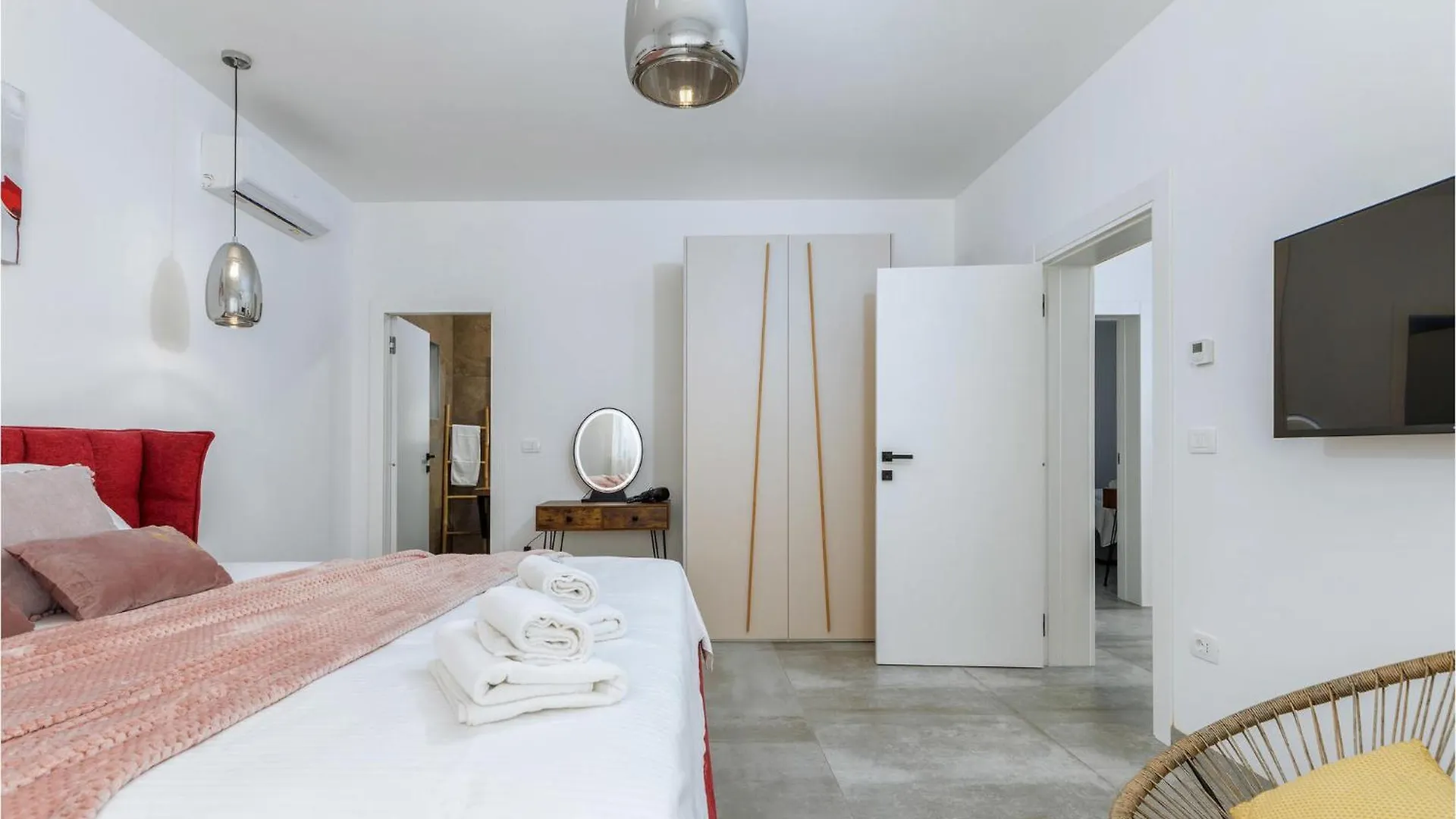 5 Bedroom Amazing Home In Galizana 0*,  Croatia